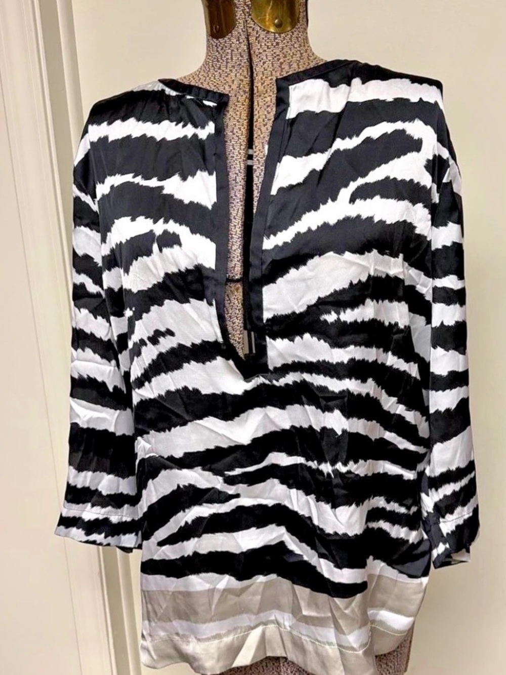 Chico's Animal Print Blouse in Black & White Size 3